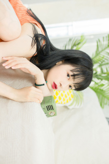 车子一晃一晃的就C进去了肉